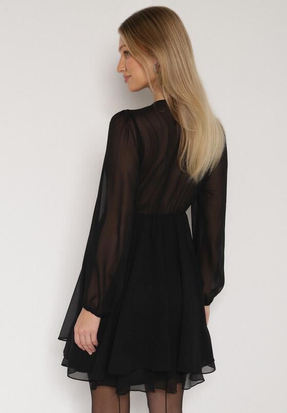 Czarna Rozkloszowana Sukienka z Siateczki z Kopertowym Dekoltem Zenessa 3