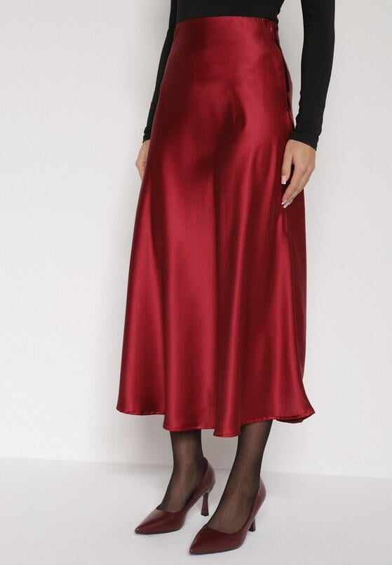 Bordowa Rozkloszowana Midi Spódnica Satynowa Zapinana na Suwak z Gumką w Pasie Williwarne 1