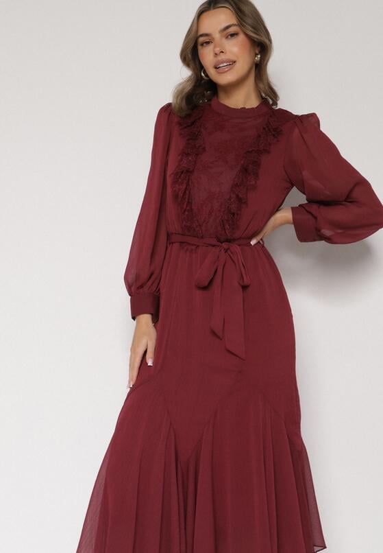 Bordowa Elegancka Sukienka z Bufiastymi Rękawami i Koronkowymi Falbankami Sewlina 4