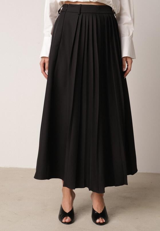 Czarna Wiskozowa Spódnica o Rozkloszowanym Kroju z Paskiem z Klamrą Lawedisa 2