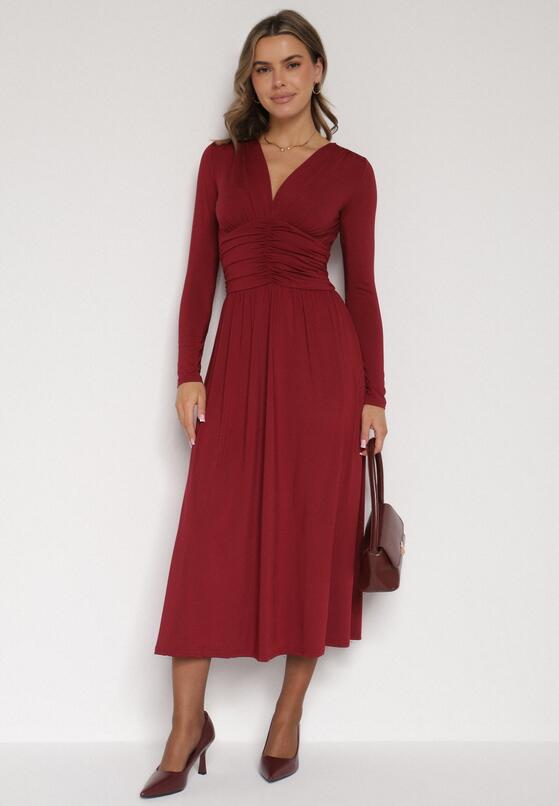 Bordowa Marszczona Sukienka Taliowana z Wiskozą z Dekoltem V i Długim Rękawem Emirie 2