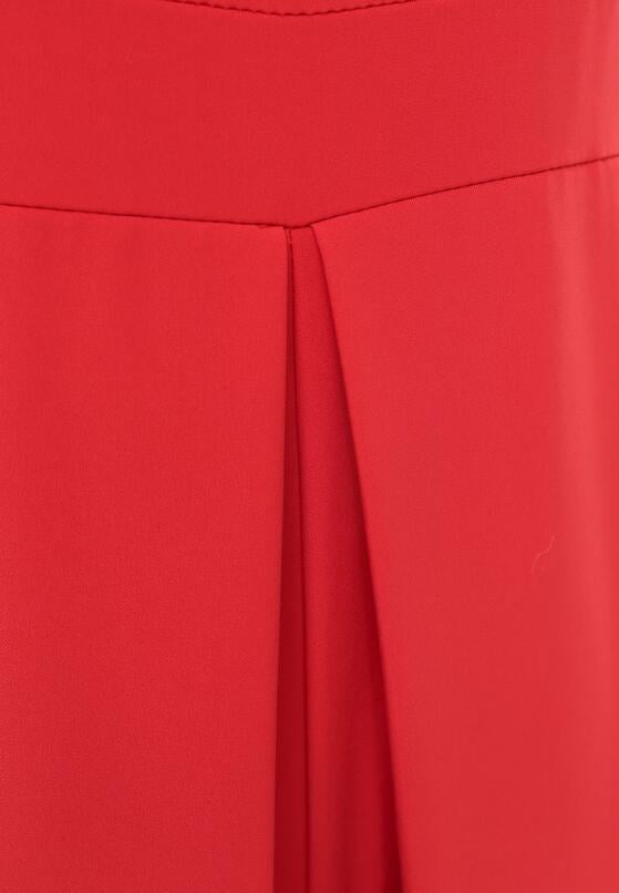 Czerwony Elegancki Kombinezon z Ozdobnymi Zakładkami Zellysha 8