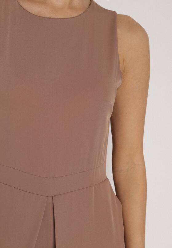 Ciemnobeżowy Elegancki Kombinezon z Ozdobnymi Zakładkami Zellysha 5