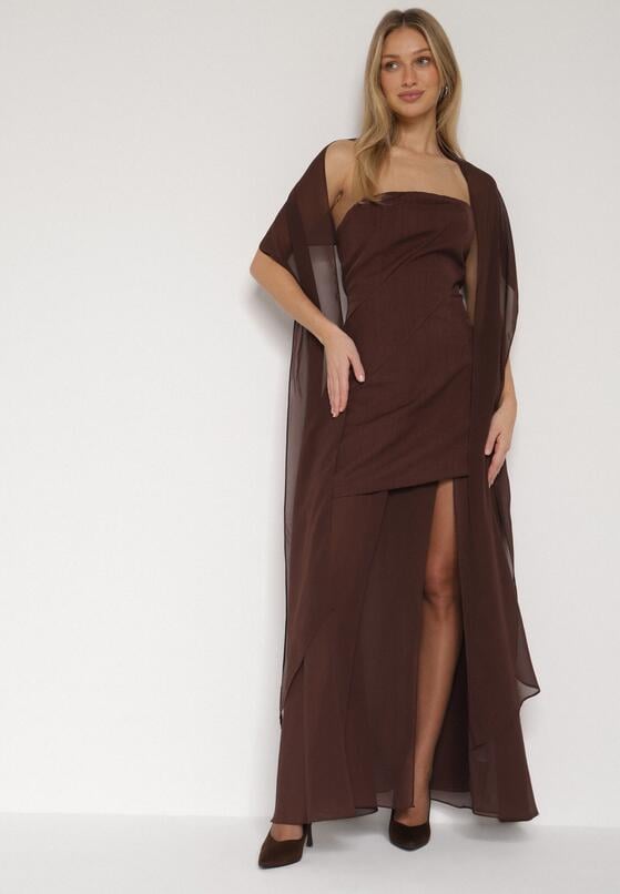 Brązowa Koktajlowa Sukienka z Odkrytymi Ramionami i Dodatkowym Szalem Krynaya 1