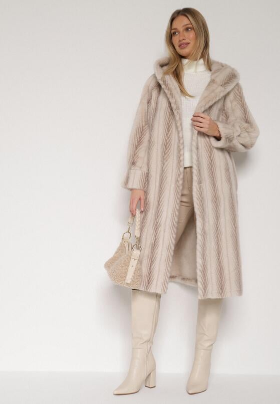 Jasnobeżowy Płaszcz Futerko w Pionowy Wzór z Kapturem Cahroris 2