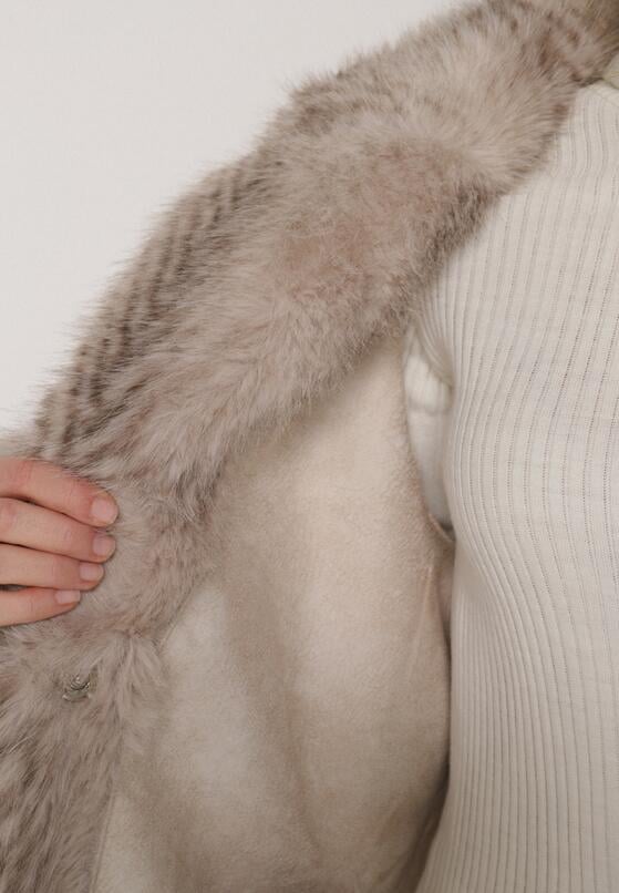 Jasnobeżowy Jednorzędowy Płaszcz Futerko o Klasycznym Kroju Yrelsha 5