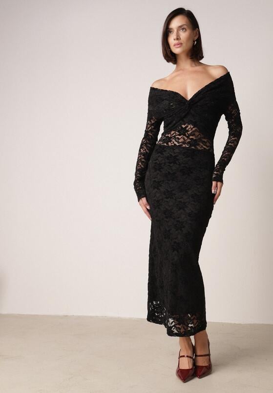 Czarna Dopasowana Sukienka Koronkowa z Odkrytymi Ramionami i Węzłem Serehaneh 1
