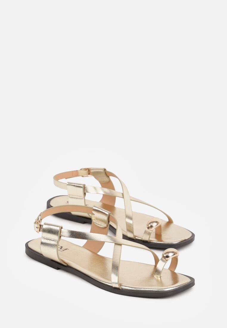 Złote Sandały w Stylu Japonek z Metaliczną Ozdobą Catelin 5