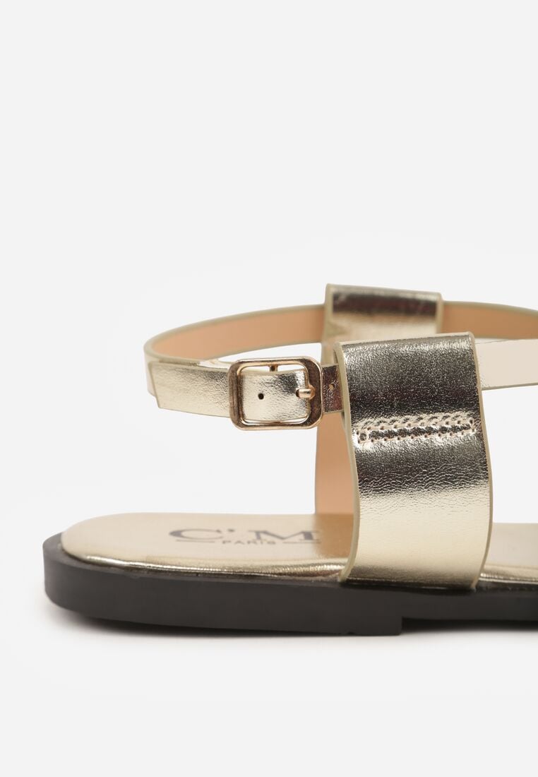 Złote Sandały w Stylu Japonek z Metaliczną Ozdobą Catelin 9
