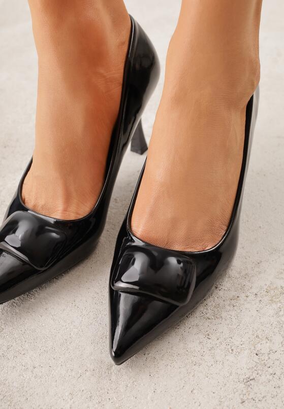 Czarne Lakierowane Czółenka na Szpilce z Ozdobą Aroanoire 3