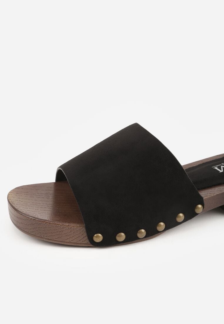 Czarne Klapki Ozdobione Nitami Jehlone 9