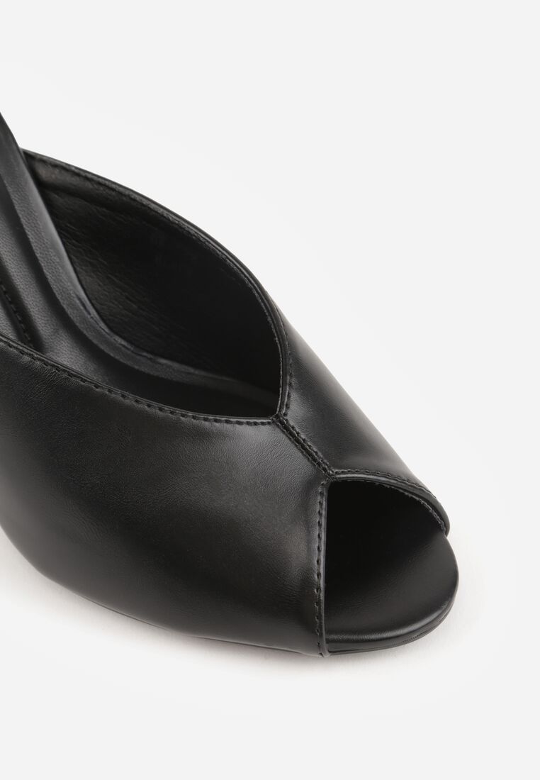 Czarne Klapki na Szpilce Ozdobione Wyciętą Cholewką Berineli 9