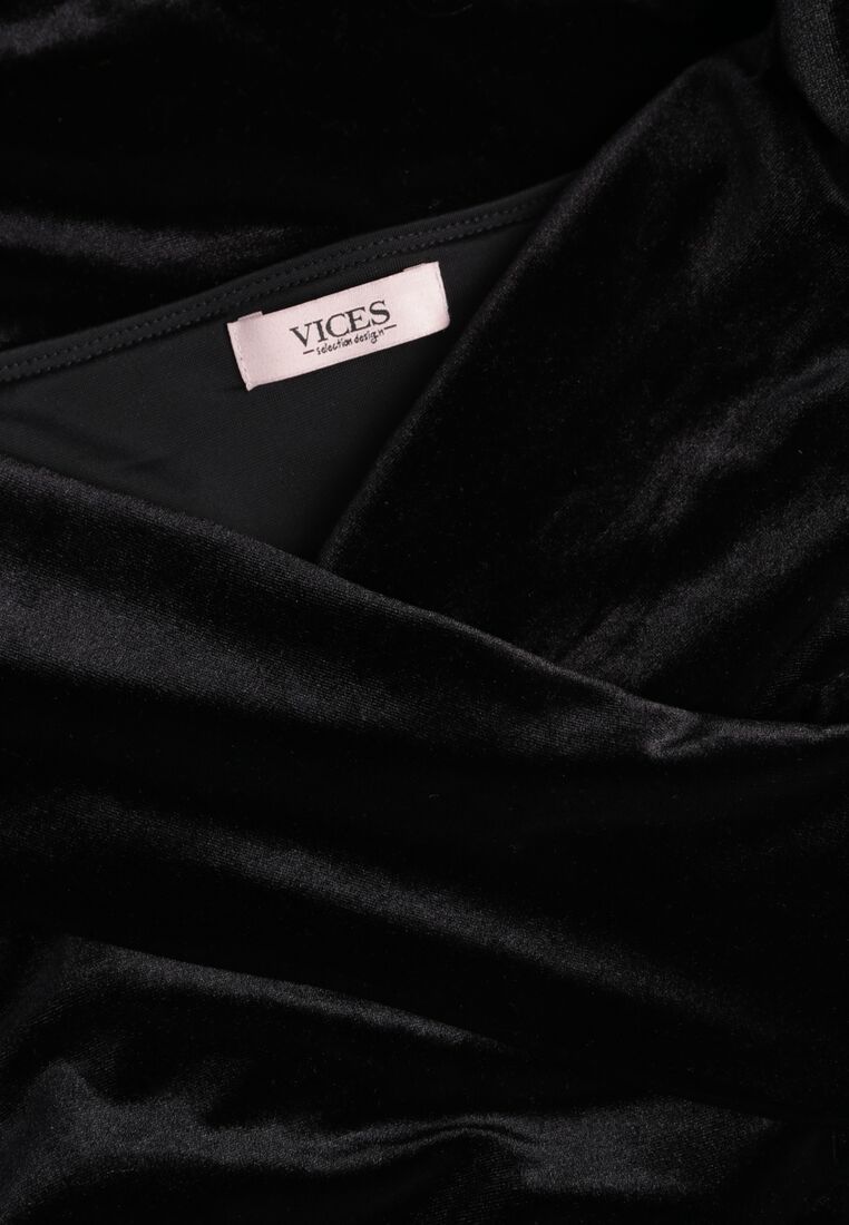 Czarna Welurowa Sukienka Wieczorowa VICES z Odkrytymi Ramionami Vheslith 8