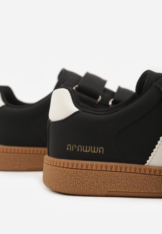 Czarne Buty Sportowe Sneakersy ze Skórzaną Wkładką i Ozdobnymi Paskami  Menilane 5