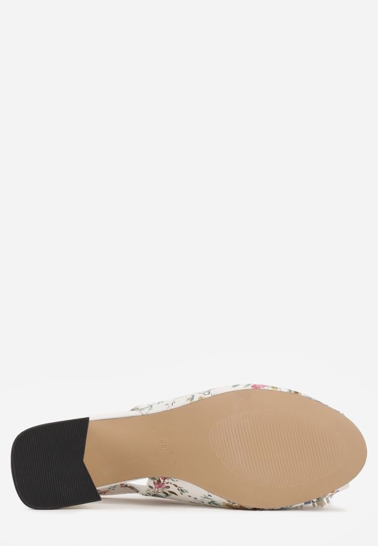 Białe Sandały na Obcasie ze Skórzaną Wkładką Ozdobione Pomponem Nelreris 7