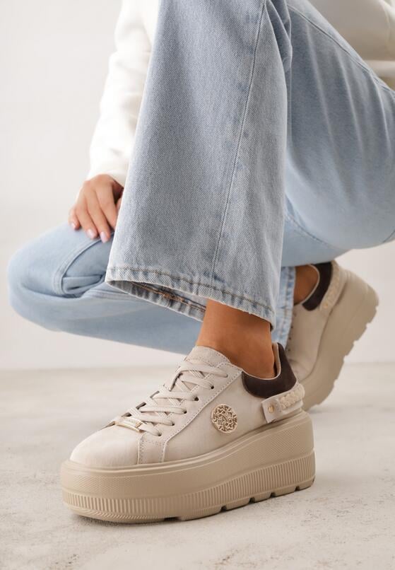 Beżowe Sneakersy Skórzane na Grubej Podeszwie z Plecionym Paskiem i Ozdobą Chalessei 2