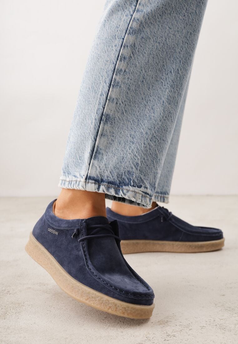 Granatowe Zamszowe Półbuty ze Skórzaną Wkładką i Ozdobnymi Przeszyciami Olenos 2
