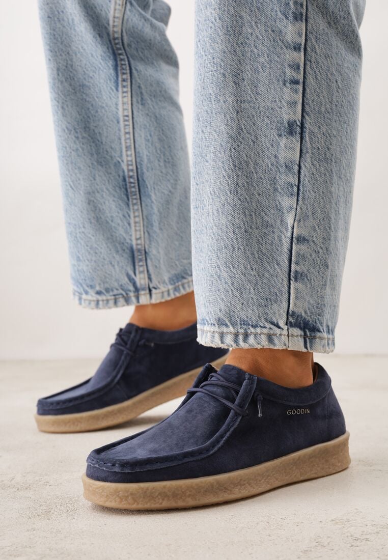 Granatowe Zamszowe Półbuty ze Skórzaną Wkładką i Ozdobnymi Przeszyciami Olenos 1