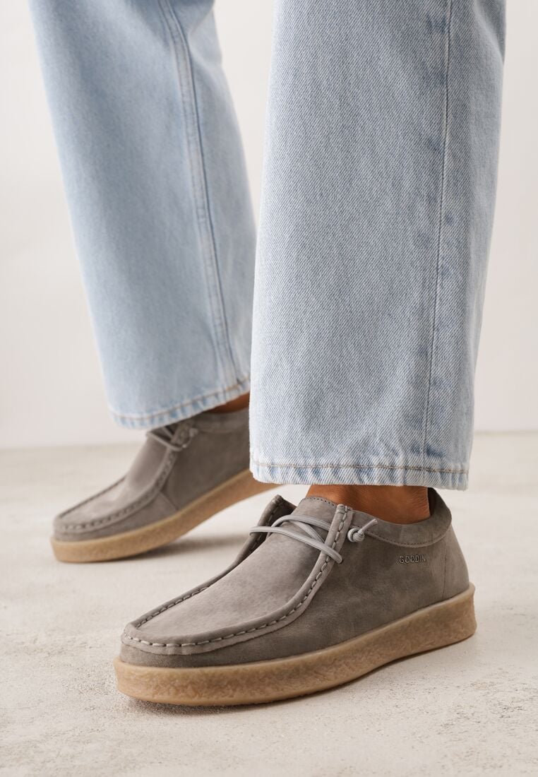 Ciemnobeżowe Zamszowe Półbuty ze Skórzaną Wkładką i Ozdobnymi Przeszyciami Olenos 1