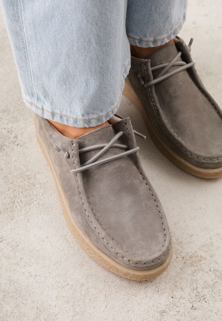 Ciemnobeżowe Zamszowe Półbuty ze Skórzaną Wkładką i Ozdobnymi Przeszyciami Olenos 3