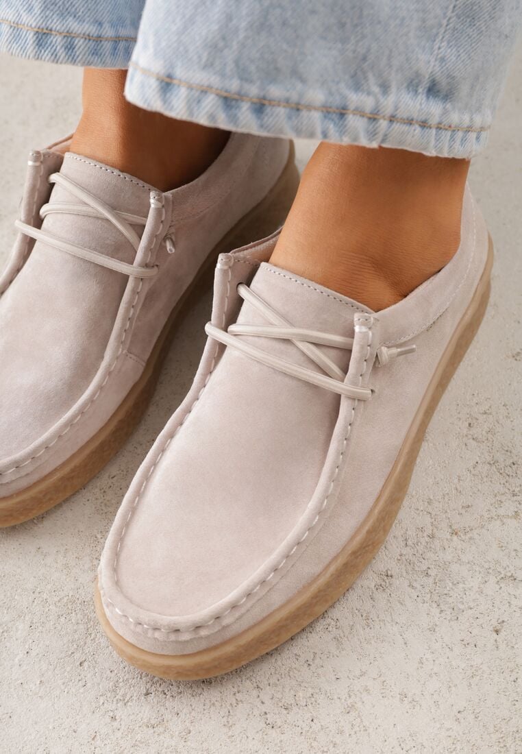 Beżowe Zamszowe Półbuty ze Skórzaną Wkładką i Ozdobnymi Przeszyciami Olenos 3