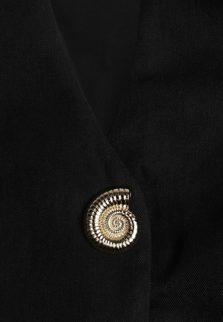 Czarna Sukienka Taliowana Wiązana na Szyi z Ozdobnymi Guzikami Cilamene 8