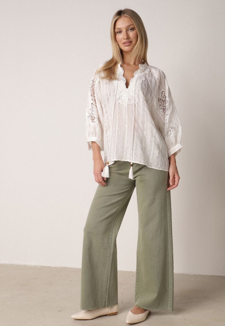 Biała Rustykalna Bluzka z Tencelu Ozdobiona Wiązaniem Koronką i Koralikami Sachi 2