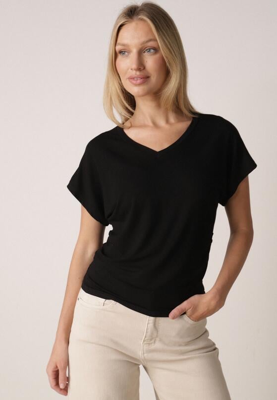 Czarny T-shirt z Wiskozy z Trójkątnym Dekoltem Achiore 4