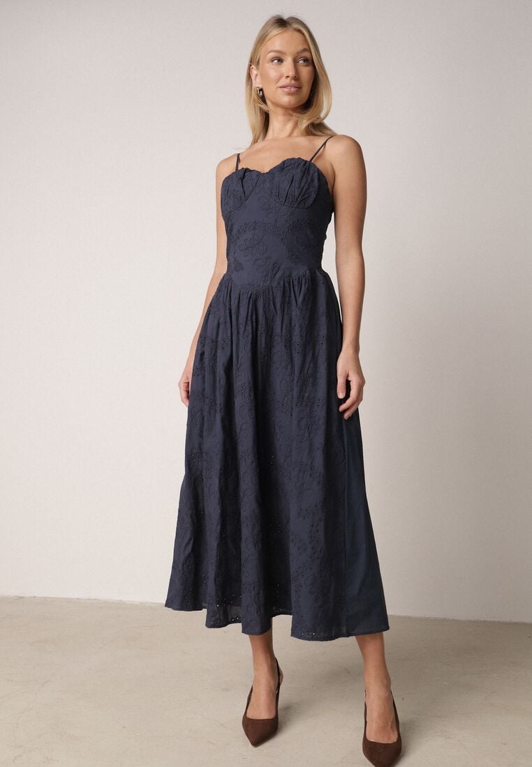 Granatowa Bawełniana Sukienka o Rozkloszowanym Kroju na Ramiączka z Haftem Rhethiphe 1