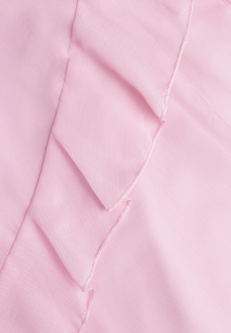 Różowa Koktajlowa Sukienka Taliowana z Falbankami Wiązana na Szyi Demeina 8