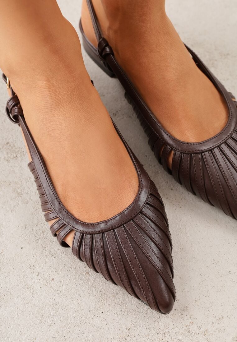 Brązowe Sandały na Płaskiej Podeszwie Ozdobione Wycięciami Auraly 3