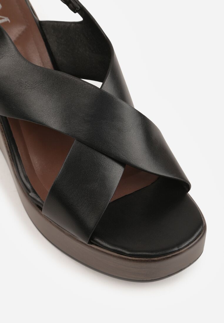 Czarne Sandały na Koturnie i Platformie Ozdobione Dwoma Paskami Daphnone 8