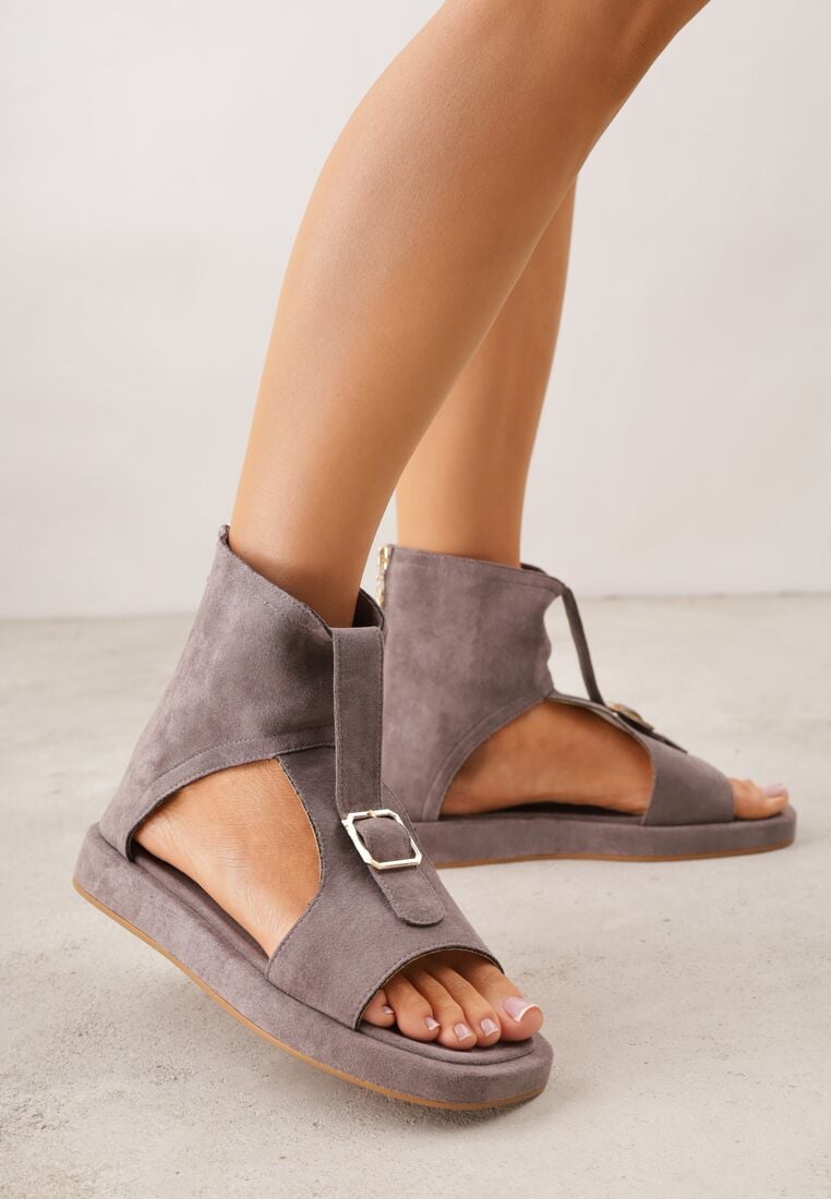 Szare Sandały w Stylu Botków z Ozdobną Klamrą Theaneasi 1