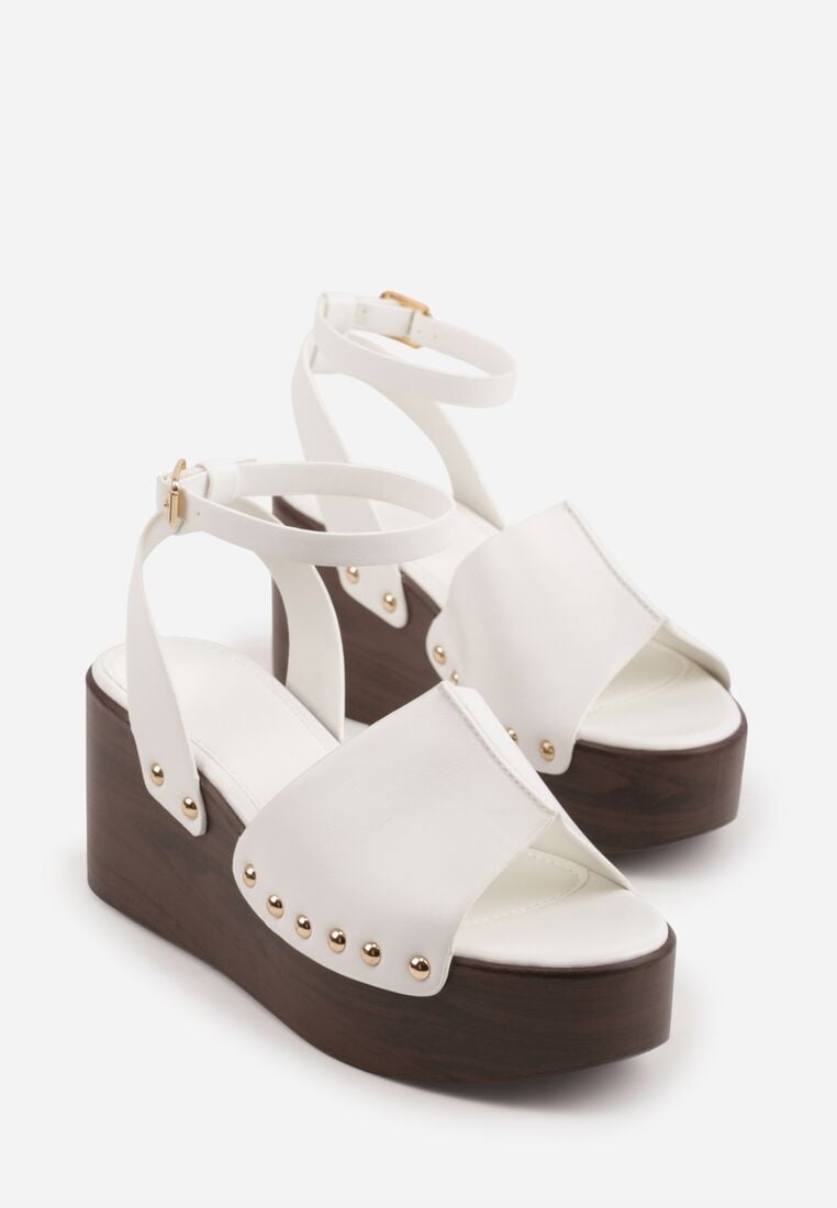 Białe Sandały na Koturnie i Platformie Ozdobione Nitami Rhethe 5