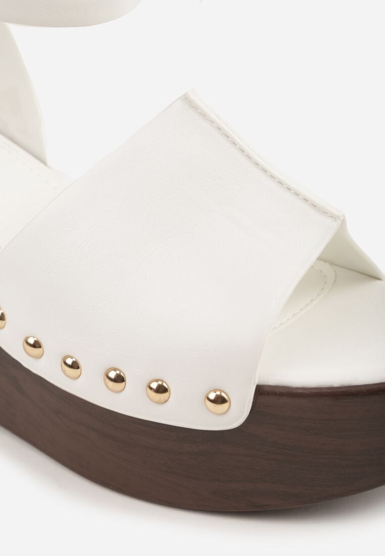 Białe Sandały na Koturnie i Platformie Ozdobione Nitami Rhethe 8