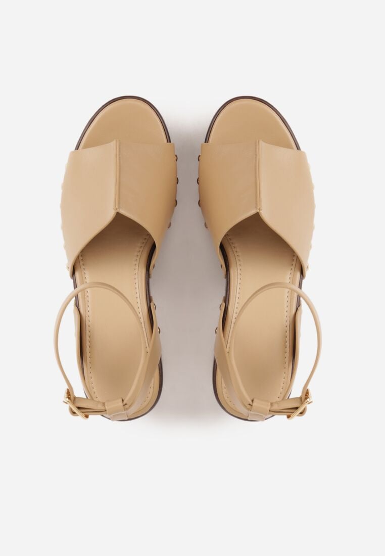 Ciemnobeżowe Sandały na Koturnie i Platformie Ozdobione Nitami Rhethe 6