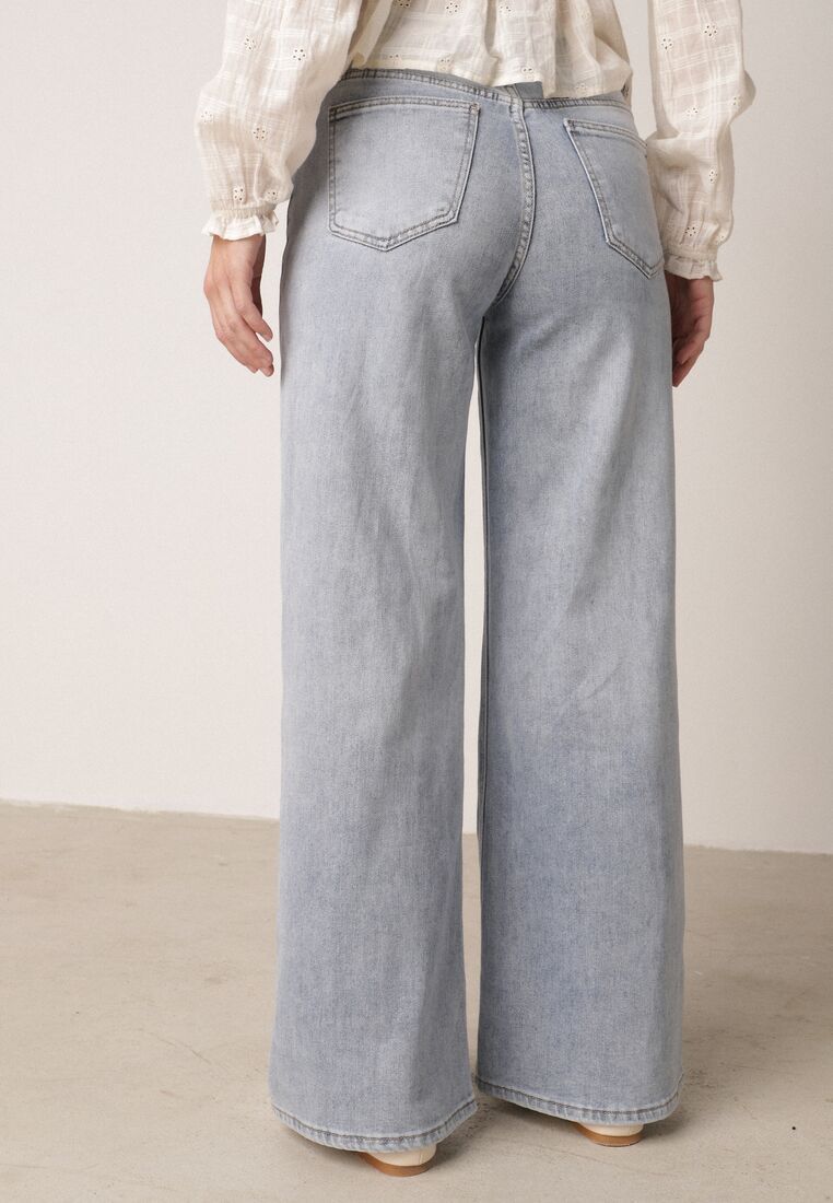 Niebieskie Szerokie Jeansy z Ozdobnym Boho Nadrukiem na Nogawkach Asoochis 3