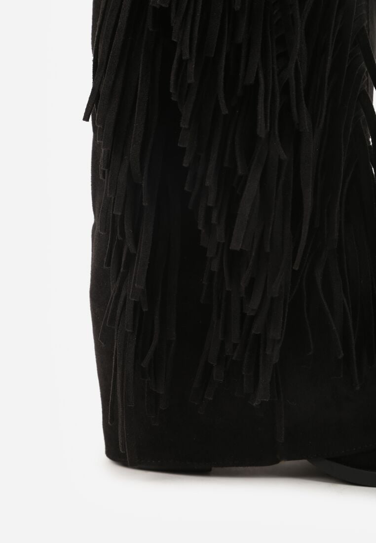 Czarne Botki Typu Kowbojki na Obcasie z Wywiniętą Cholewką i Frędzlami Uemiris 9