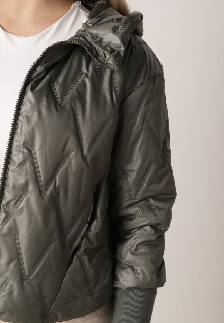 Zielona Kurtka z Kapturem Pikowana z Materiałowymi Wykończeniami Sofie 5