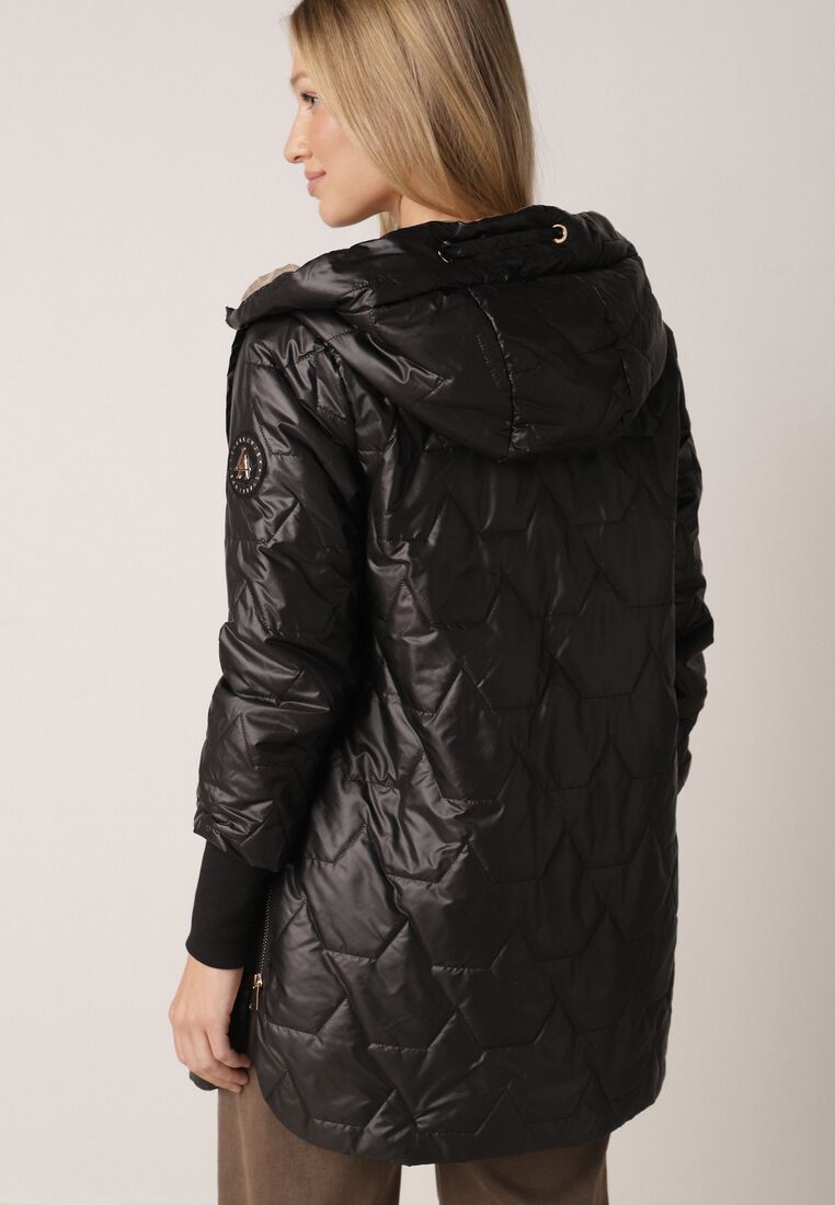 Czarna Pikowana Kurtka Przejściowa z Kapturem i Bocznymi Suwakami Mado 3