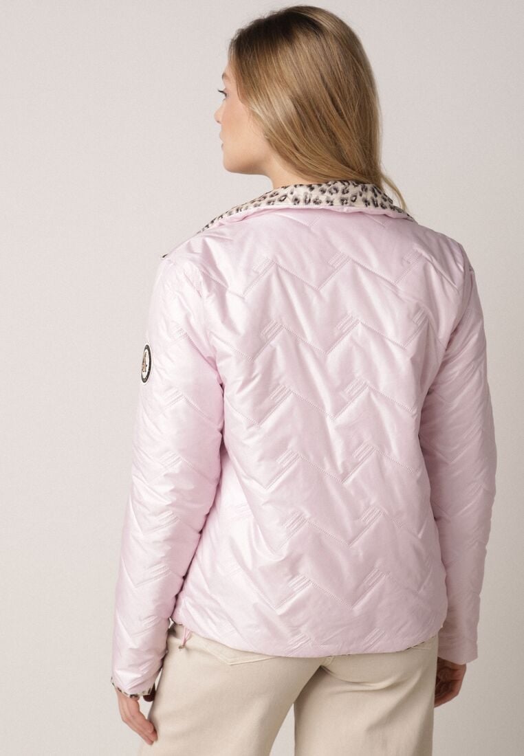 Różowa Dwustronna Kurtka Pikowana Ozdobiona Naszywką i Panterką Nemopis 3