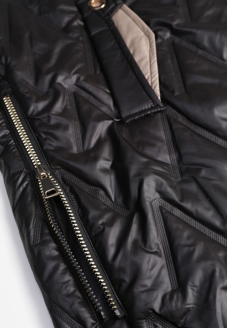 Czarna Pikowana Kamizelka o Długim Kroju z Nieodpinanym Kapturem w Romby Dephice 8