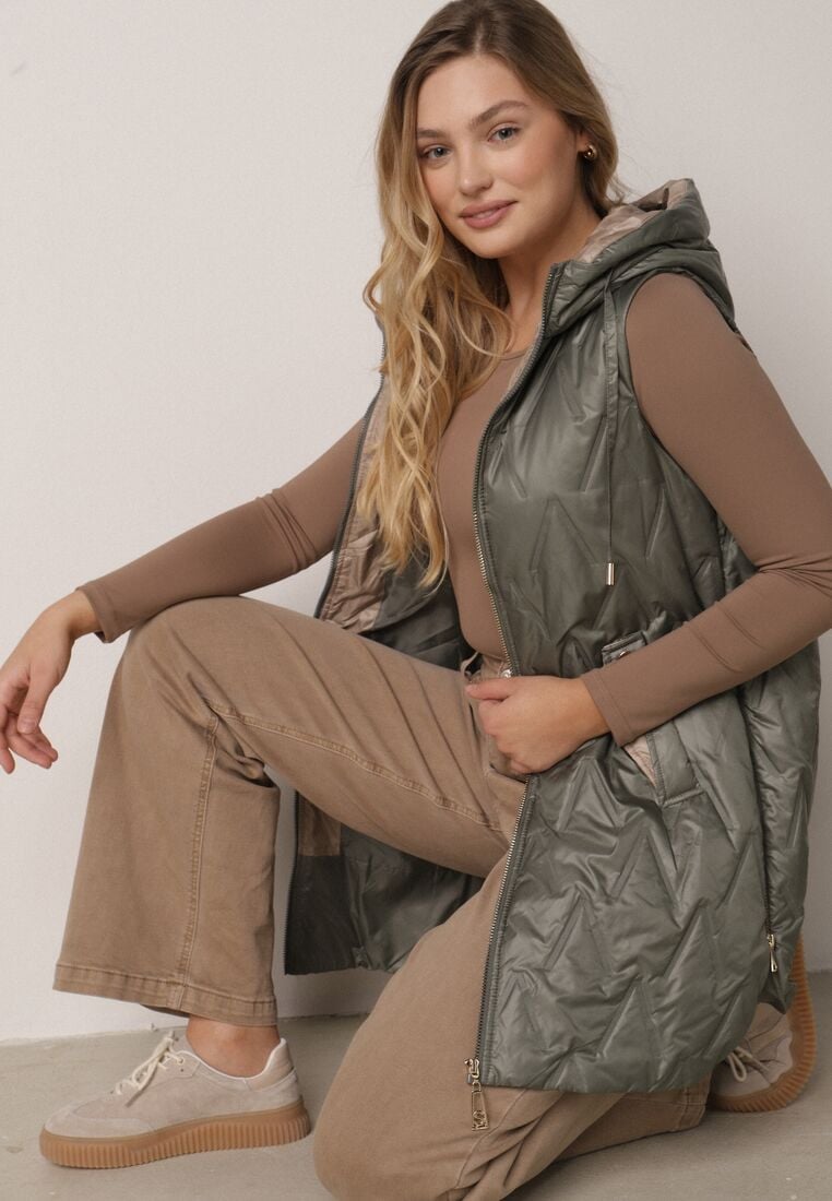 Zielona Pikowana Kamizelka o Długim Kroju z Nieodpinanym Kapturem w Romby Dephice 1