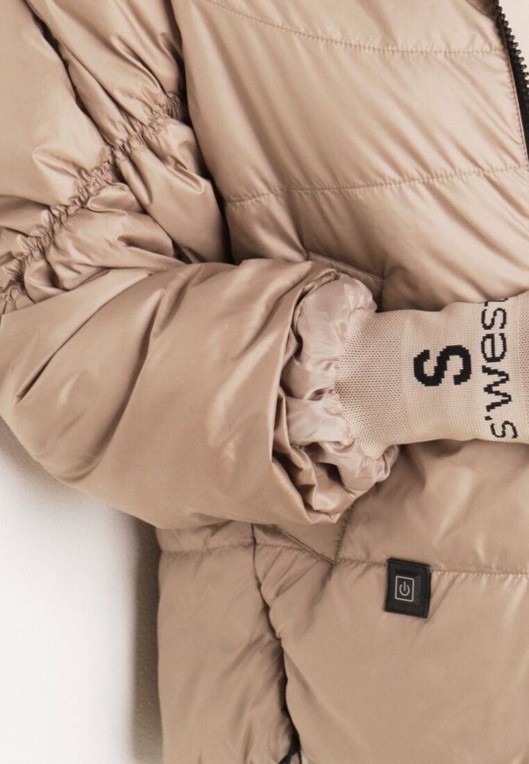 Ciemnobeżowa Przejściowa Kurtka Pikowana z Kapturem i Napisami na Rękawach Althone 5