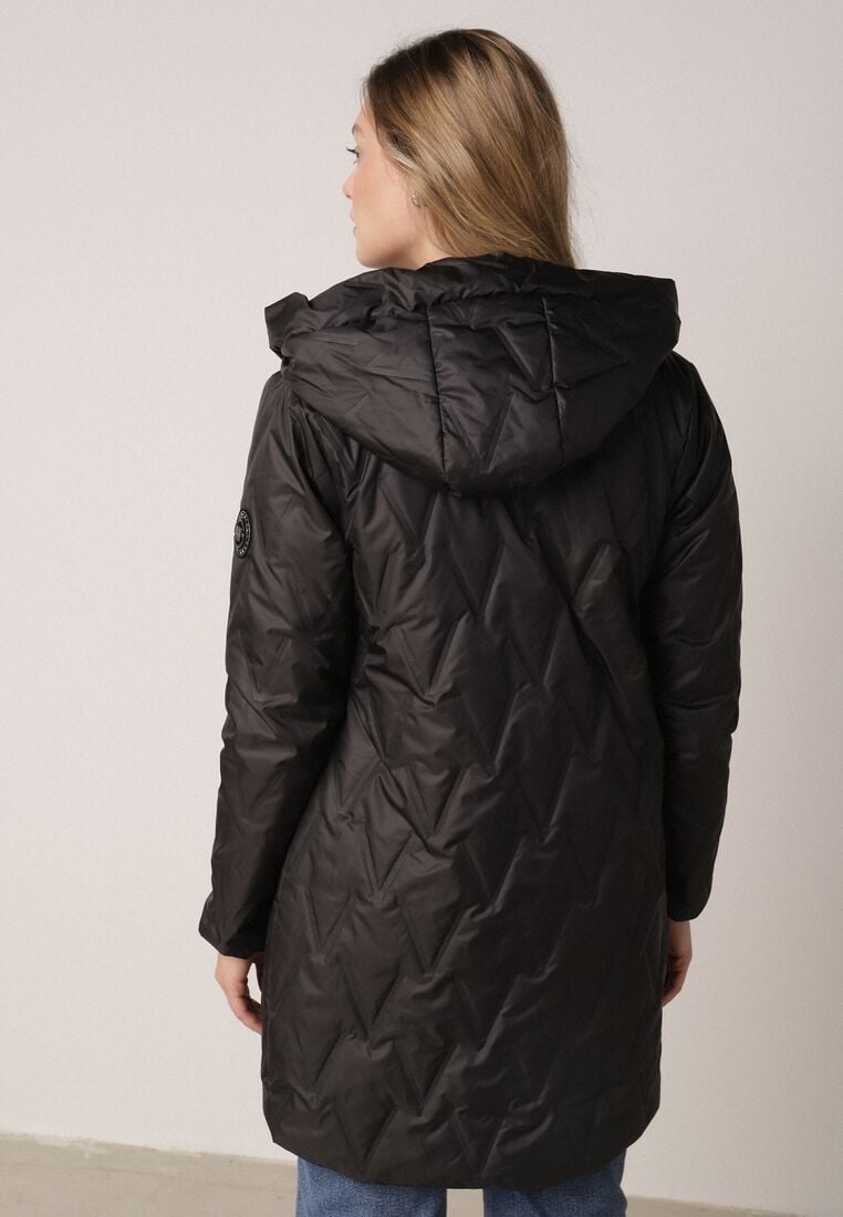 Czarna Pikowana Kurtka Przejściowa Parka z Kapturem o Długim Kroju z Ozdobą Isaline 3
