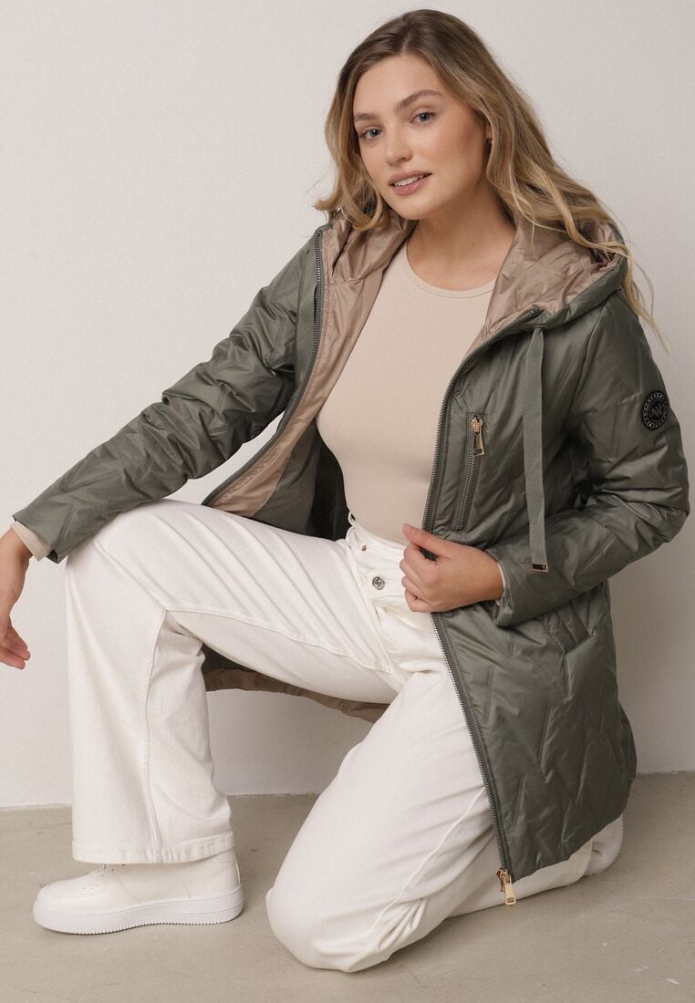 Zielona Pikowana Kurtka Przejściowa Parka z Kapturem o Długim Kroju z Ozdobą Isaline 4