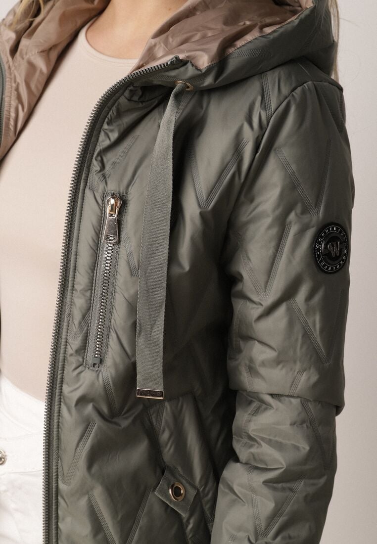 Zielona Pikowana Kurtka Przejściowa Parka z Kapturem o Długim Kroju z Ozdobą Isaline 5