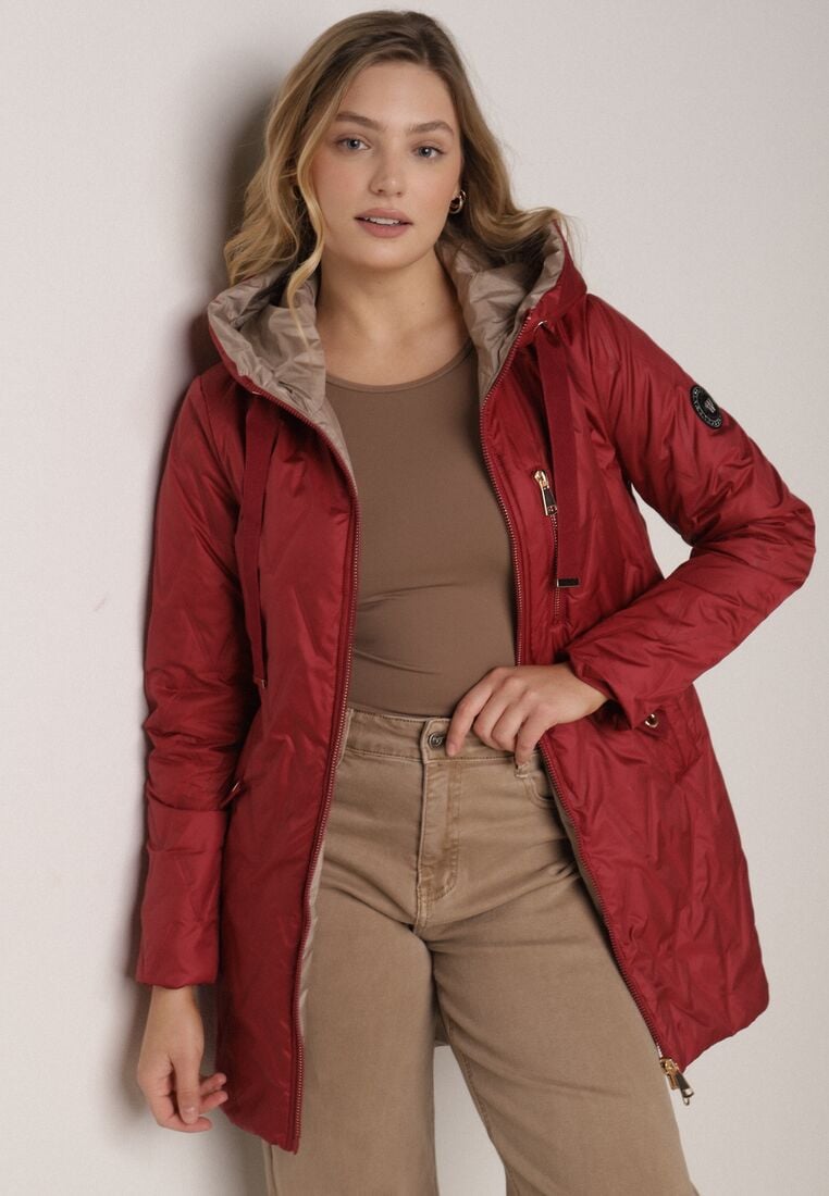 Czerwona Pikowana Kurtka Przejściowa Parka z Kapturem o Długim Kroju z Ozdobą Isaline 4