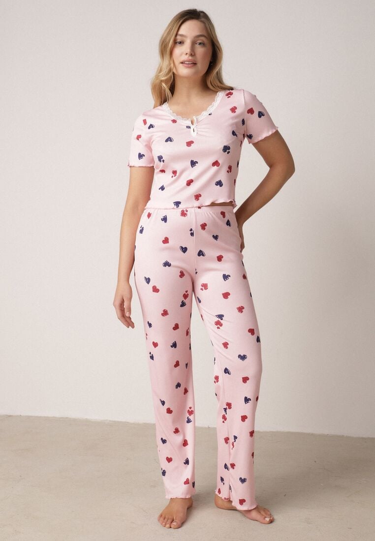 Różowy Komplet Piżamowy z Elastycznego Materiału Spodnie i Bluzka w Serca Veys 2