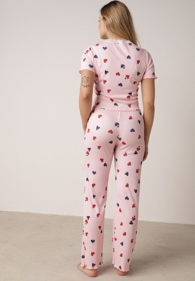 Różowy Komplet Piżamowy z Elastycznego Materiału Spodnie i Bluzka w Serca Veys 3